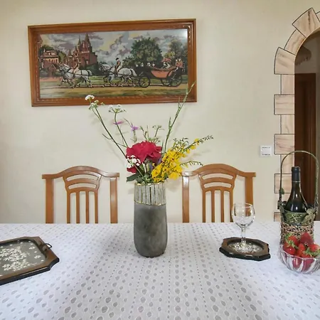 Meadow House 아파트 *